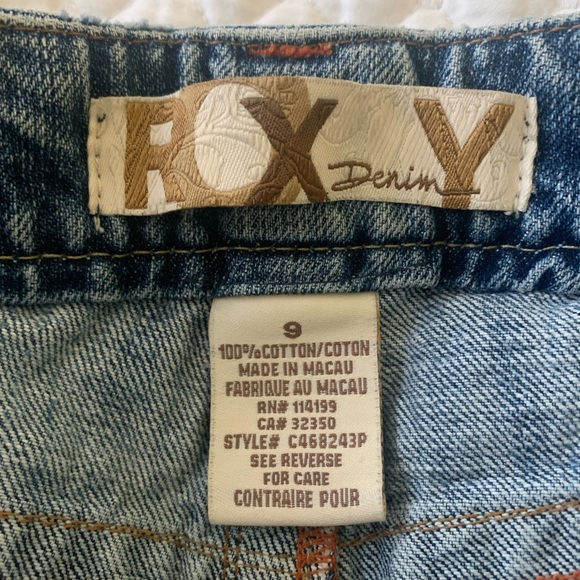 Roxy Denim Shorts - Picture 2 of 3